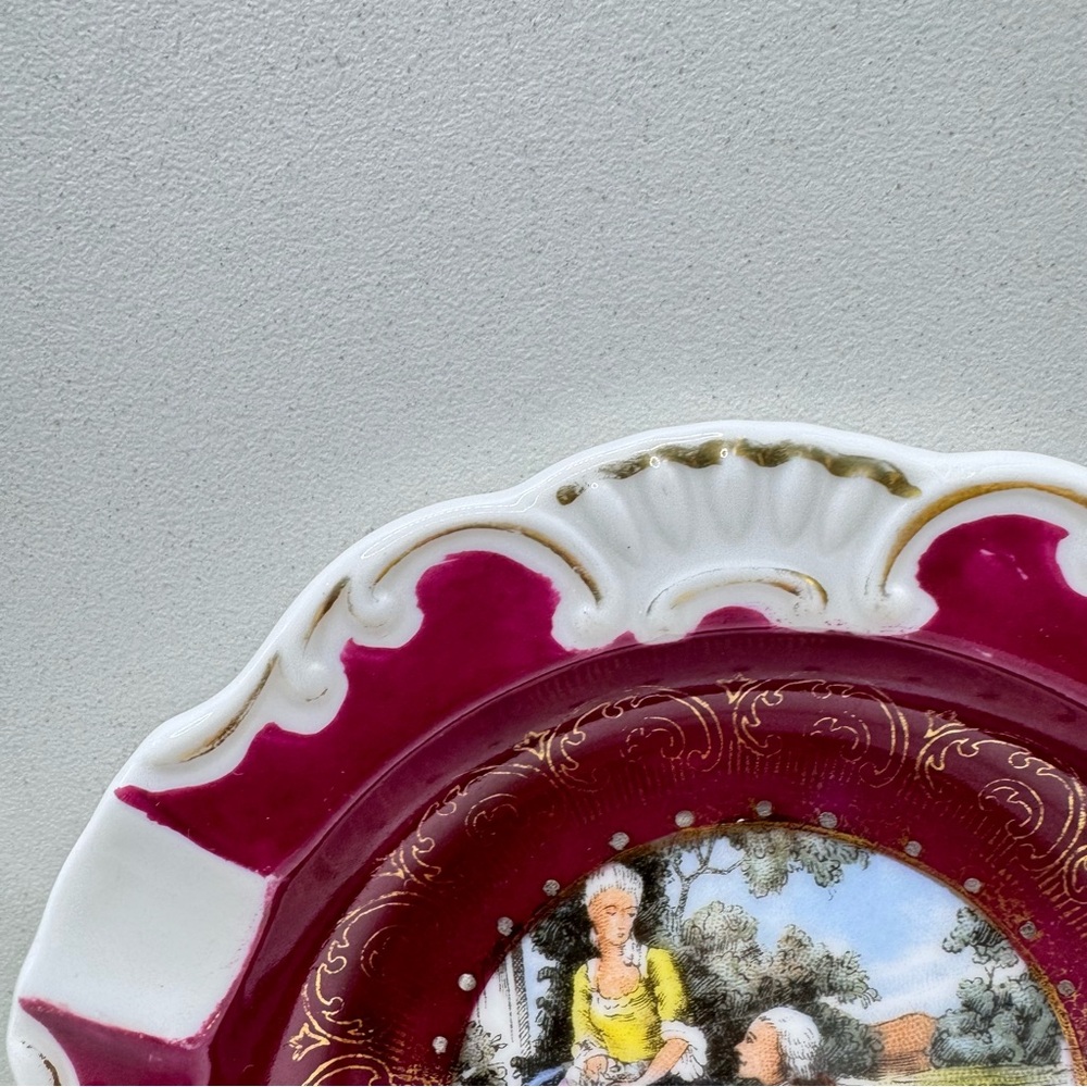 2 Vintage ashtrays with baroque Romantic Scene 5.75” occupied Japan Andrea Sadek - Picture 7 of 13